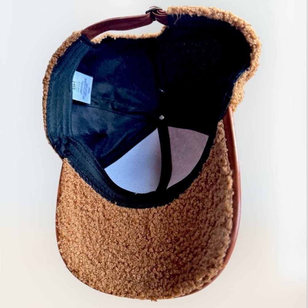 BP Women’s Faux Shearling & Faux Leather Baseball Cap Teddy Light Brown OS - Picture 6 of 11